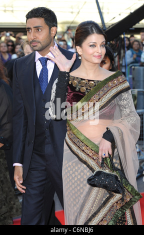 Aishwarya Rai Bachchan, Abhishek Bachchan Raavan - UK Filmpremiere bei der BFI Southbank statt-Ankünfte. London, England- Stockfoto