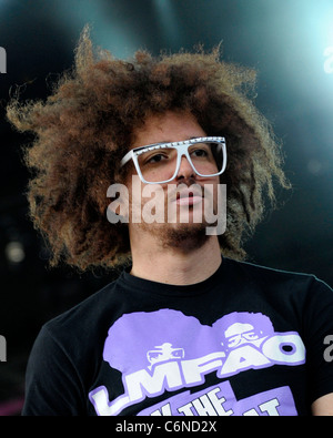 Redfoo LMFAO, die live auf der Bühne während der Bamboozle Roadshow im Canadian Molson Amphitheatre. Toronto, Kanada- Stockfoto