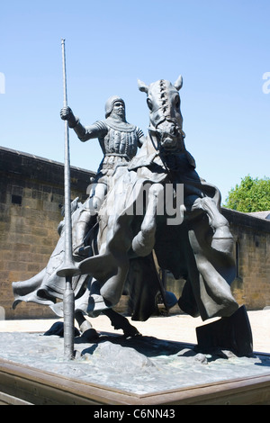 Statue von Harry Hotspur in Alnwick Castle, Alnwick, Northumberland, England. Sir Henry Percy, alias Harry Hotspur Stockfoto
