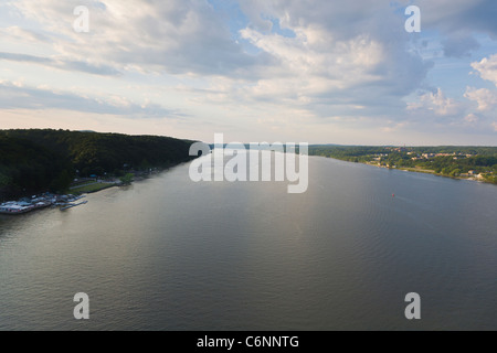 Hudson River von der Brücke Gehweg über den Hudson im Staat New York Stockfoto