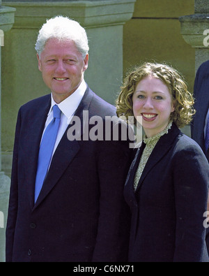 Ehemalige US-Präsident BILL CLINTON mit Tochter Chelsea, 1998 Stockfoto