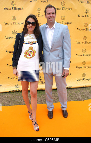 Greg Rusedski und Frau Lucy Connor Veuve Clicquot Gold Cup, British Open Polo Championship im Cowdray Park Polo Club Sussex Stockfoto