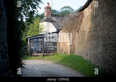 Brimblecombes Devon Farm Apfelwein, Bauernhaus, Alkohol, Barrel, Bier, Cider, Container, Trinken, Essen, isoliert, Fass, Objekt, alt, retro, Devon Apfelwein Bauernhof, Stockfoto