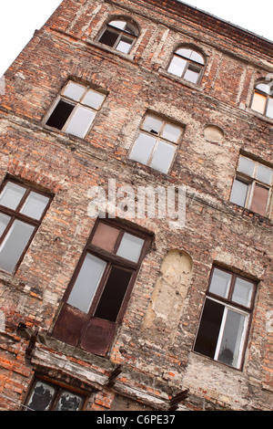 Warschau Polen der Ulica Ul Prozna Straße Teil des alten jüdischen Ghetto Getto-Bereich mit Fotos von ehemaligen Bewohnern Stockfoto