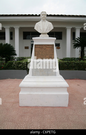 Statue von Belisario Porras auf dem Hauptplatz des Las Tablas, Panama. Stockfoto