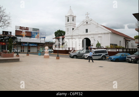 Las Tablas, Los Santos, Panama.  Hauptplatz und der Kirche Santa Librada. Stockfoto