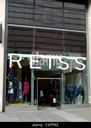 Reiss speichern auf neue Cathedral Street in Manchester UK Stockfoto