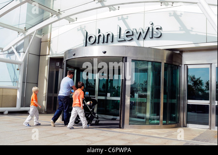 Eingang zum John Lewis Store im Einkaufszentrum Cribbs Causeway, Bristol, England, UK. Stockfoto