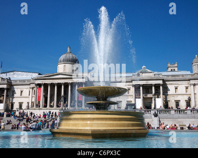 Ein Brunnen in Trafalgar Square in London Stockfoto