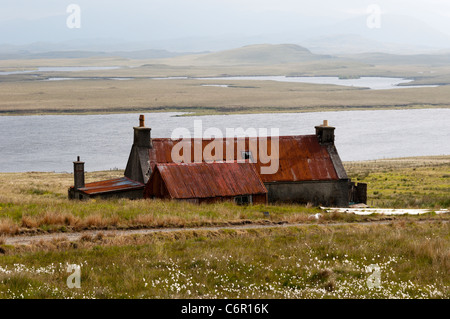 Wellblech-Dach auf Gebäude Acha Mor auf der Isle of Lewis auf den äußeren Hebriden Stockfoto