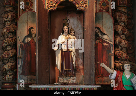 Innenansicht und Details der Kirche Santo Domingo de Guzmán in der kleinen Stadt von Parita, Herrera Provinz Panama. Stockfoto