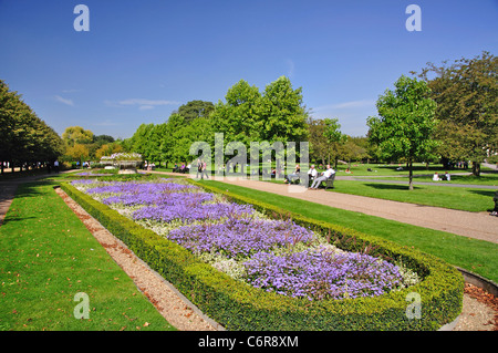 Avenue Gärten, Regents Park, City of Westminster, London, Greater London, England, Vereinigtes Königreich Stockfoto