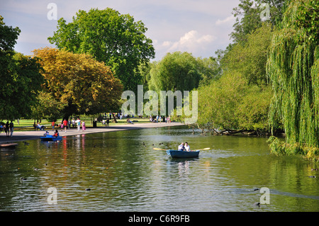 See zum Bootfahren, Regents Park, City of Westminster, London, Greater London, England, Vereinigtes Königreich Stockfoto