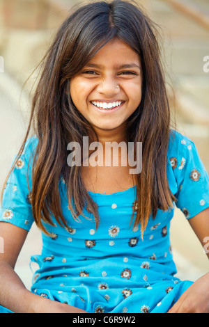 Junges Mädchen, Varanasi, Indien im Staat Uttar Pradesh lachen Stockfoto