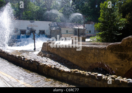 Mexikanischen Dorf Flut Szene in den Universal Studios, Los Angeles, Kalifornien, USA Stockfoto