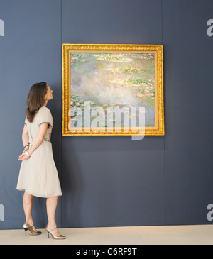 Claude Monet - Nympheas 1906, geschätzt auf £ 40 Millionen Impressionismus und moderne Kunst Evening Sale am 23. Juni 2010 - Presse Stockfoto