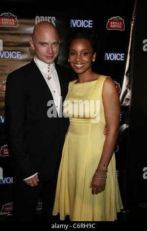 Anika Noni Rose und Michael Cerveris Teilnahme an die Village Voice OBIE Awards 2010, Ehrung der besten Off-Broadway, statt auf Stockfoto