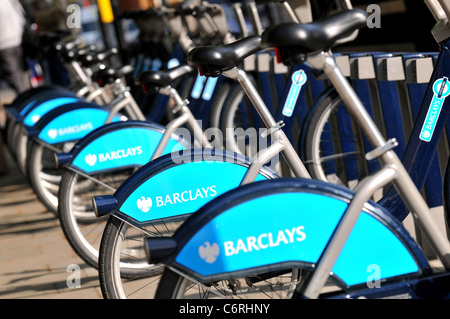 Zyklen, London, Barclays Cycle Hire, Transport for London Cycles, Fahrräder zu mieten oder mit dem Fahrrad Verleih-Station, London, England, UK Stockfoto