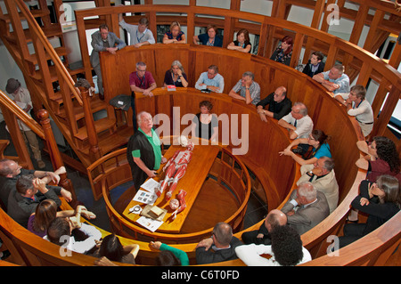 Britischer medizinische Historiker Andrew Cunningham wiederbelebt 17. Cent Anatomie Theater Museum Boerhaave Leiden Niederlande Stockfoto