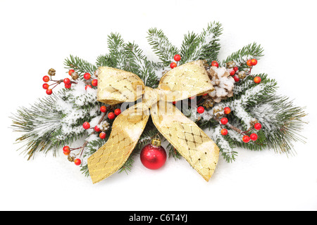 Christbaumschmuck in der Schneeflocken, Isolated on White. Stockfoto