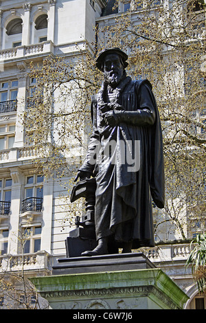 Statue von William Tyndale, von Sir Joseph Edgar Boehm Stockfoto