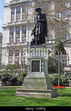 Statue von William Tyndale, von Sir Joseph Edgar Boehm Stockfoto