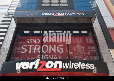 Abgebildet ist ein Verizon Wireless-Geschäft in New York City, New York Donnerstag, 4. August 2011. Stockfoto