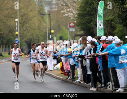 Die Elite Männer konkurrieren in der 2010 Virgin London Marathon London, England - 25.04.10 Stockfoto