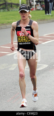 Die Elite Frauen konkurrieren in der 2010 Virgin London Marathon London, England - 25.04.10 Stockfoto