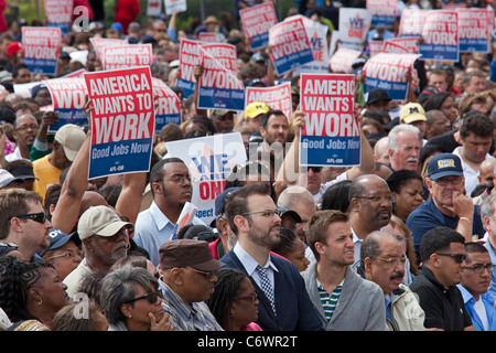 Detroit, Michigan - der Masse bei Präsident Barack Obama-Tag der Arbeit-Rallye in Detroit. Stockfoto