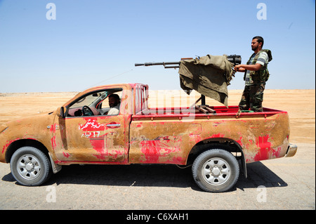 Ein Bürgerkrieg zwischen Gaddafi-Armee und Libyens Übergangsrat Armee mit Unterstützung aus der Luft von der NATO begann am 17 Mär Stockfoto