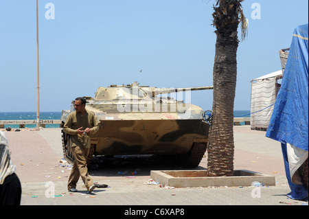 Ein Bürgerkrieg zwischen Gaddafi-Armee und Libyens Übergangsrat Armee mit Unterstützung aus der Luft von der NATO begann am 17 Mär Stockfoto