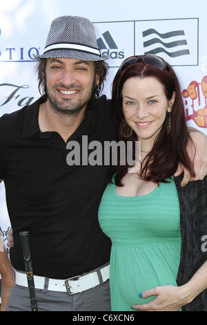 Stephen Full und Annie Wersching 7th Annual Hack ' n ' Smack Promi-Golfturnier zugunsten der Melanoma Research Foundation Stockfoto