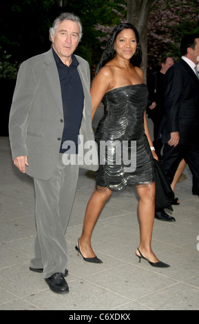 Tribeca Film Festival Mitbegründer, Robert De Niro und Frau Grace Hightower auf der Vanity Fair Party vor dem 2010 Tribeca Film Stockfoto