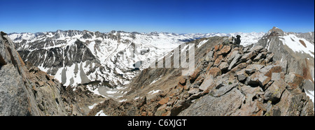 Panorama vom Gipfel des Mount Emerson nach Süden und Westen in die Sierra Nevada mountains Stockfoto