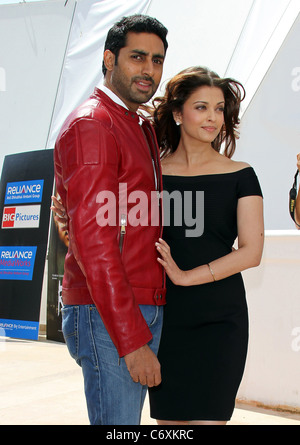 Aishwarya Rai Bachchan und Abhishek Bachchan Cannes International Film Festival 2010 - Tag 6 - "Raavan" Photocall Cannes, Stockfoto