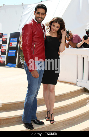 Aishwarya Rai Bachchan und Abhishek Bachchan Cannes International Film Festival 2010 - Tag 6 - "Raavan" Photocall Cannes, Stockfoto