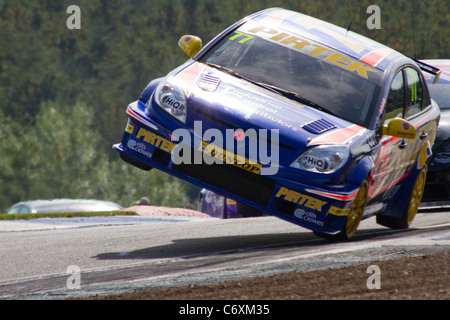 Dunlop MSA British Touring Car Championship - Rennstrecke Knockhill - Auto 77 Andrew Jordan Pirtek Racing 4. September 2011 Stockfoto