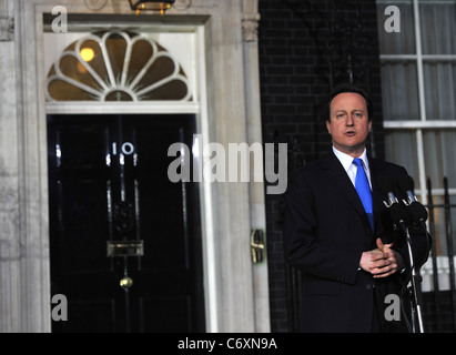 CAMERON ernannt neue britische Premierminister DAVID CAMERON hat Großbritanniens neuen Premierminister ernannt wurden folgende der Stockfoto