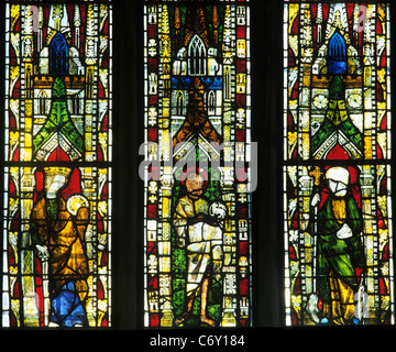 Mileham Norfolk, Westfenster, 14. Jahrhundert Glasmalerei, St. Catherine, Johannes der Täufer, St. Margaret mittelalterlichen Windows Stockfoto