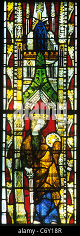 Mileham Norfolk, Westfenster, 14. Jahrhundert Glasmalerei, mittelalterliche Windows weiblichen Heiligen Heiligen englischen Katharinenkirche Stockfoto