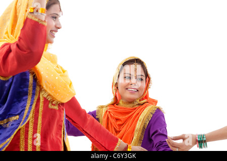 Sikh-Frauen tanzen Stockfoto