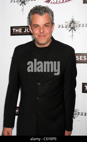 Danny Huston kommt an "The Joneses" Premiere ArcLight Theater Los Angeles, CA 7. April 2010 © 2010 Kathy Hutchins Hutchins Stockfoto