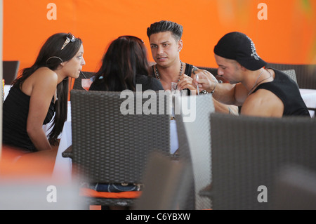 Paul Del Vecchio aka "DJ Pauly D', Michael Sorrentino aka die Situation, Nicole Polizzi Alias Snooki und Sammi Giancola, auch bekannt als Stockfoto