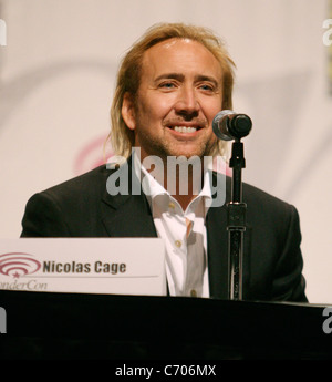 Nicolas Cage Förderung der neue Film "Der Zauberlehrling" auf der WonderCon 2010 in San Francisco, CA San Francisco, USA Stockfoto