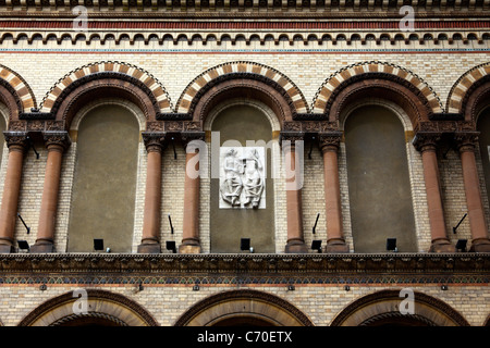 Detail der Fassade der Colston Hall Konzerthalle, Bristol, England, Großbritannien Stockfoto