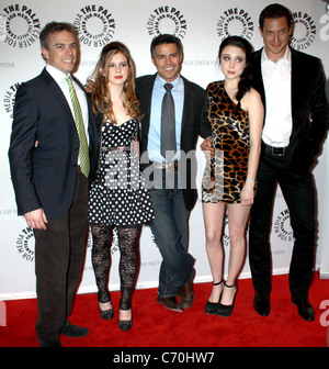 Mark Stern Executive Vice President der Syfy & Co-Leiter des Universalkabel, Magda Apanowicz, Esai Morales, Alessandra Torresani und Sasha Roiz, Stockfoto