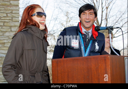 Anna Trebunskaya und Evan Lysacek Naperville bekannt gegeben, dass 26 März 'Evan Lysacek Day', wenn Evan Lysacek - 2010 Stockfoto