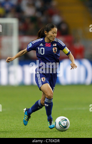 Japan-team Kapitän Homare Sawa in Aktion gegen die Vereinigten Staaten während der FIFA Frauen WM-Finale 17. Juli 2011. Stockfoto