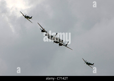 WW2 RAF Battle of Britain Memorial Flight einschließlich einer Lancaster Spitfire und Hurricane Stockfoto